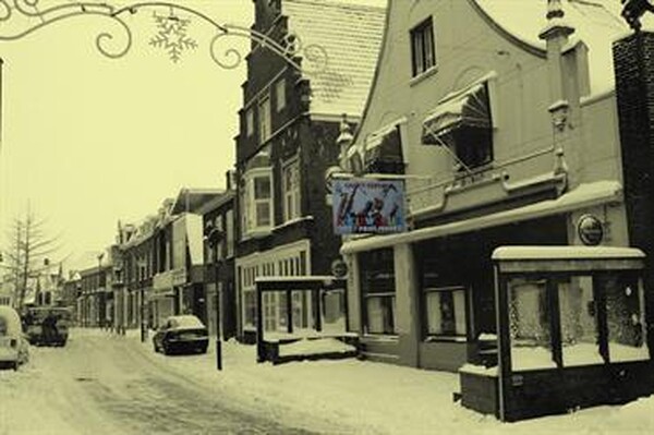 Al is het wèèr van de leg