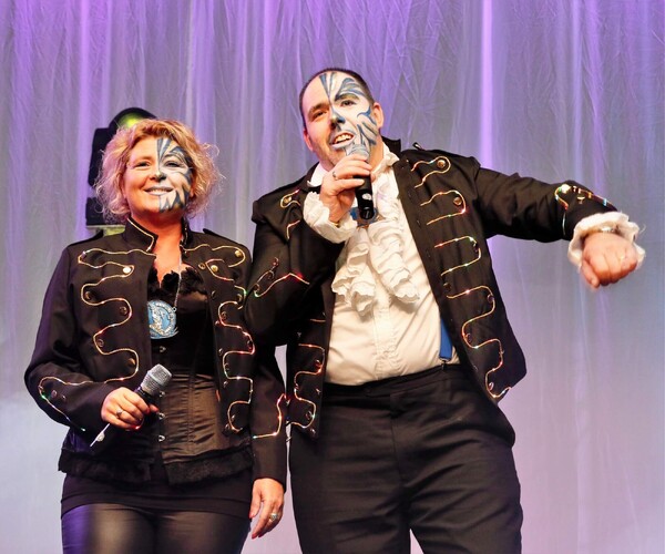 Gènne bok is gèr alleen