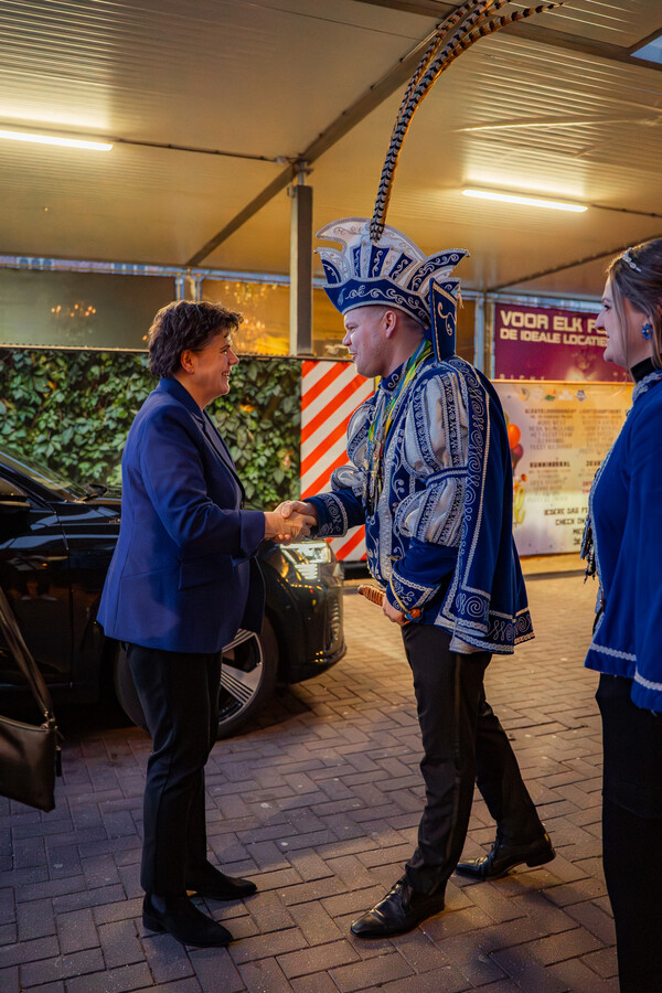 Pronkzitting 2026 "Ut is Blauw-Wit"