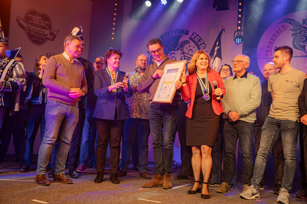 Pronkzitting 2026 "Ut is Blauw-Wit"