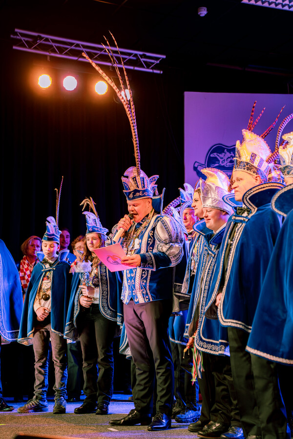 Pronkzitting 2026 "Ut is Blauw-Wit"