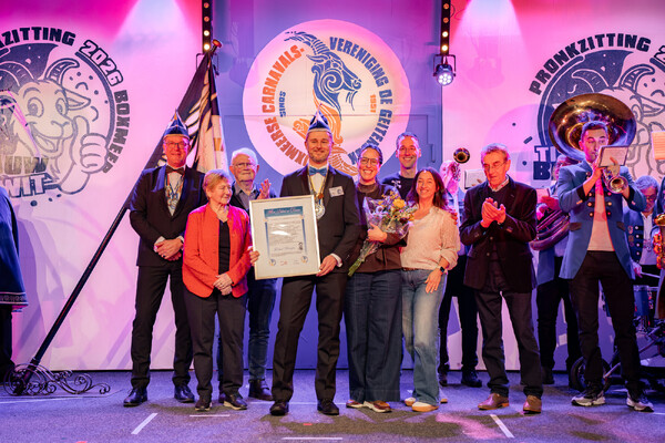 Pronkzitting 2026 "Ut is Blauw-Wit"