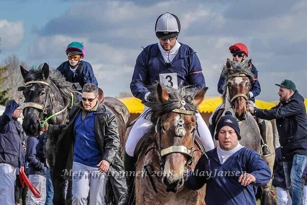 Ik wôr horendol van miene knol